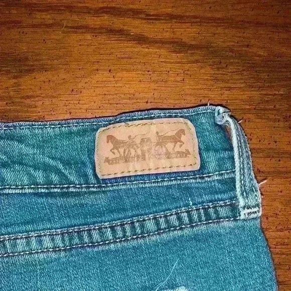 515 Levi’s Flair Woman’s Jeans - Picture 5 of 7